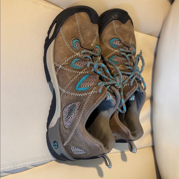 Keen Brown and Teal Sneakers/hiking shoes SZ. 7.5 - Picture 3 of 9